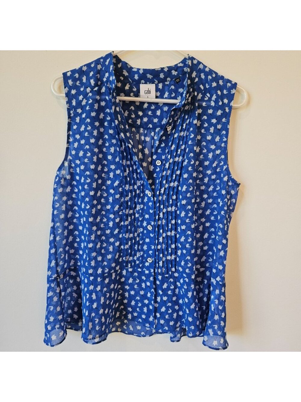 Cabi Sleeveless Blue Floral Button-Up Blouse Womens S Pleated peplum Cottagecore